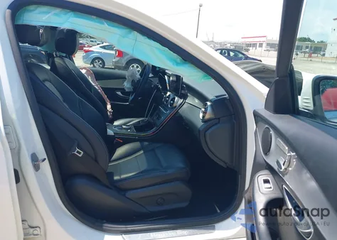 2019 Mercedes-Benz C 300 4Matic из США, поврежденный, VIN 55SWF8EB7KU310912